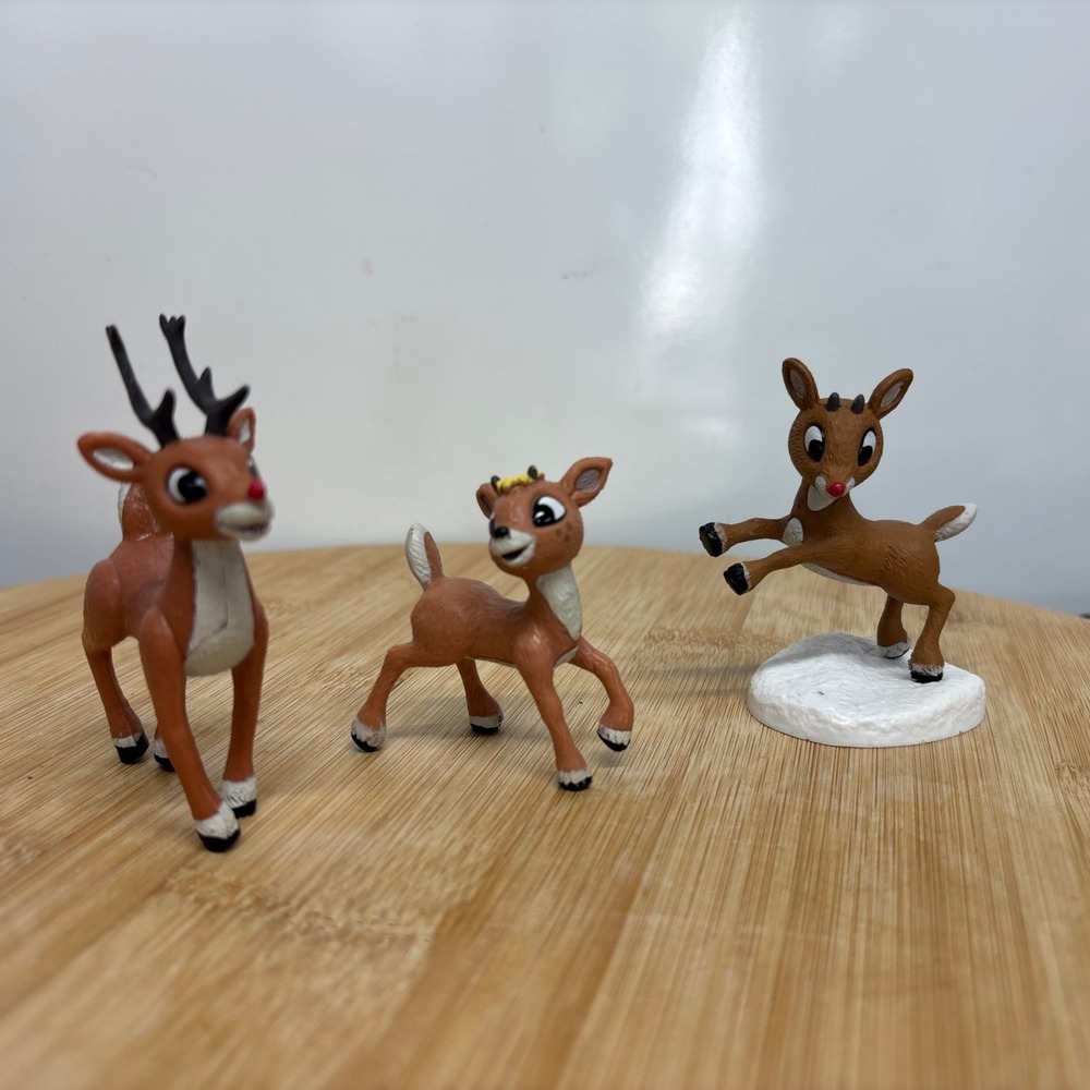 VTG Rudolph Reindeer Lot of 3 PVC Figure Island Of Misfit Toys PLAYING MANTIS